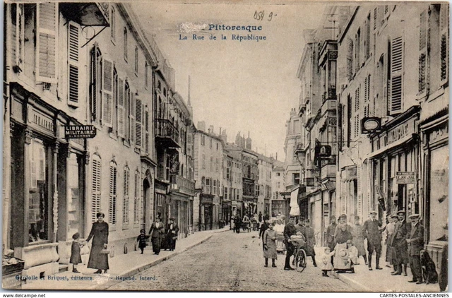 54 TOUL - the rue de la republique.