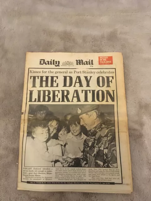 falklands war  Day Of Liberation June 16 1982 Daily Mail Original Newspaper