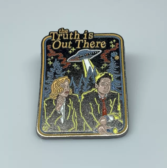 X Files Mulder & Scully Metal Enamel Pin Badge Brooch The Truth Is Out There UFO