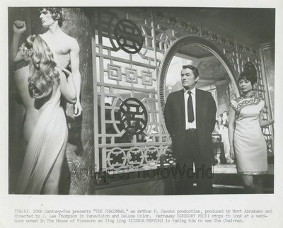 GREGORY PECK ZIENIA Merton Nude Coppia Nel Chairman Vintage Film Foto EUR  13,11 - PicClick IT