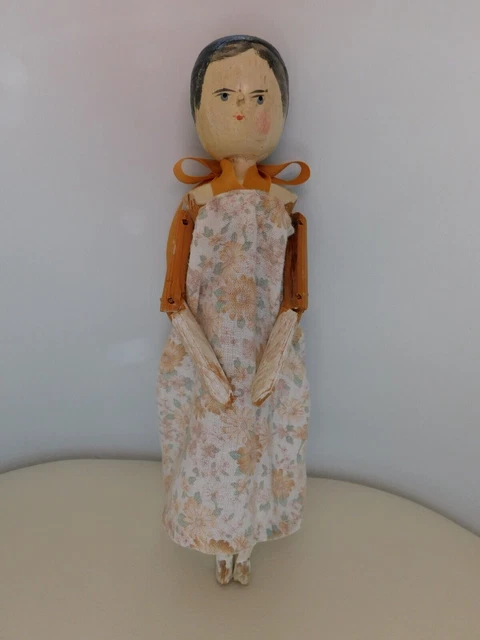 Antique Doll wooden Grodnertal  Peg Carved 11.5” Articulated penny doll 2.13