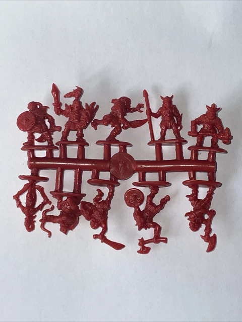 Alliance 1/72 Scale Heavy Warg Orcs Plastic Model Kit - 12 Orcs & 12 Wargs (Unpainted) - View #5