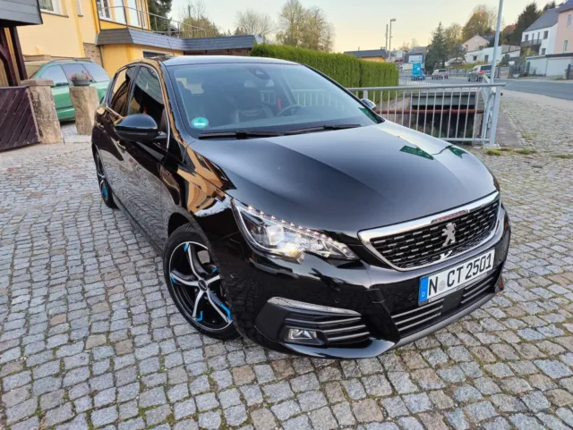 Peugeot 308 GT, 225 EAT8, Panorama, LED, Denon, Voll