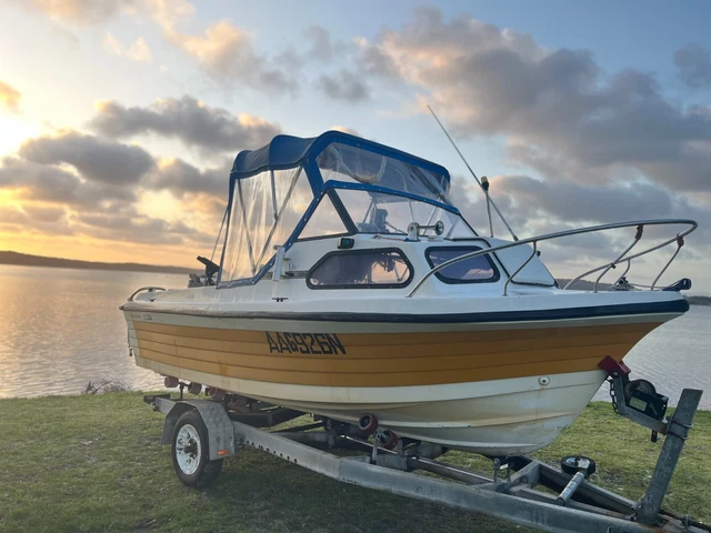 SEASPRITE V160 (Nautiglass V150 Half Cabin) with 1998 Johnson 50 HSP