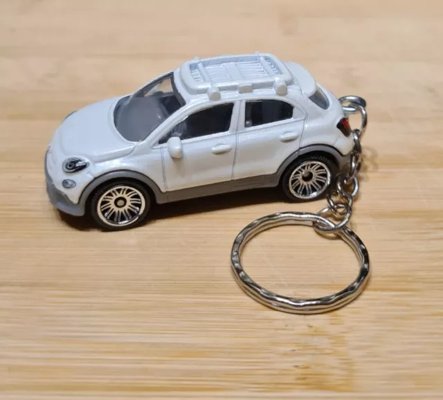 1/64 Diecast Model Car Keyrings  2015 Fiat 500X