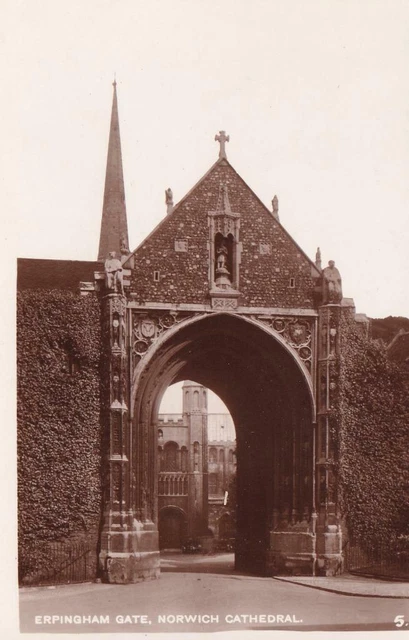 NORWICH CATHEDRAL  , ERPINGHAM GATE   ,  Norfolk   ( Au41 )