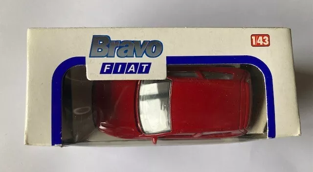 BURAGO  FIAT BRAVO - colore rosso - cod 4145