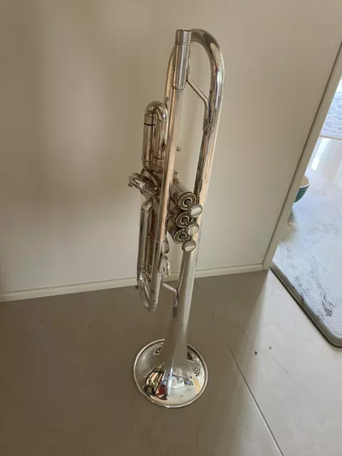 Bach TR300 Uncommon SILVER Bb Trumpet With Bach MP and Hard Case