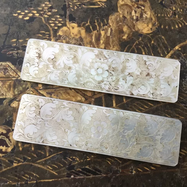 2 Jetons Anciens Nacre Gravée XVIIIè Mother Of Pearl Counter 18thC