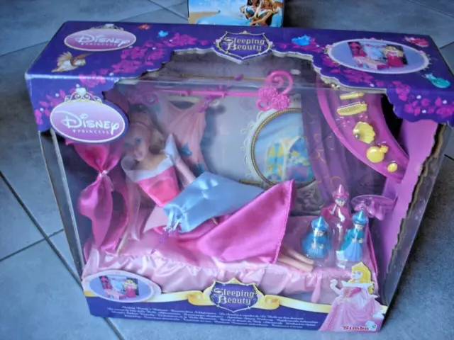 Disney Princess  poupée la belle aux bois dormant en coffret avec accessoires