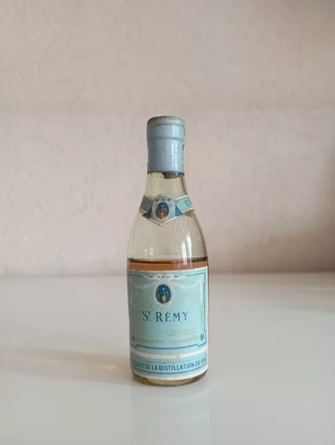 Very old mini bottle cognac/brandy Rémy Martin St Rémy 3cl