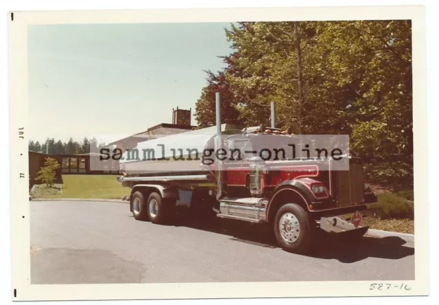 TANK TRUCK BODY Zugmaschine Lastkraftwagen LKW Tankwagen Fotografie Foto