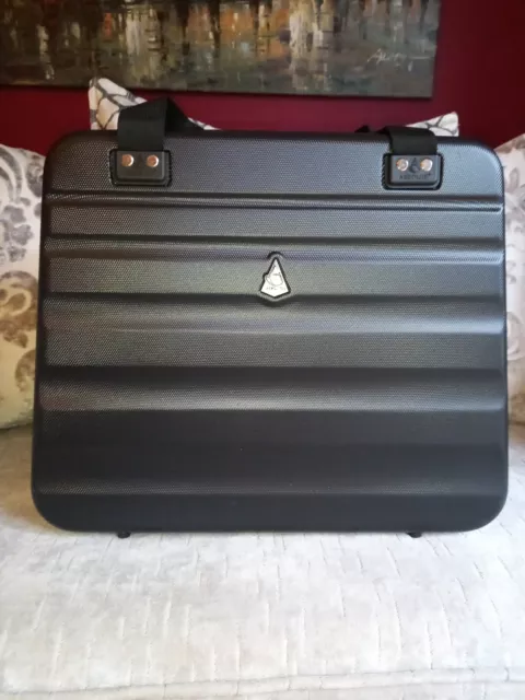 Aerolite Underseat Travel Case Excellent Condition