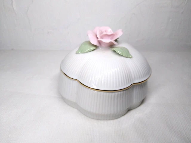 Celebration of Love Edelweiss Music Box/Trinket/Keepsake Heritage House Japan