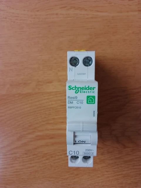 Disjoncteur Mono Schneider DT40 C16A - 16 Ampères, Référence A9N21025, Occasion Comme Neuf