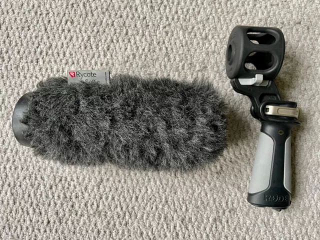 Rycote Classic Softie Windshield (21-22mm) and Rode PG2 Pistol Grip