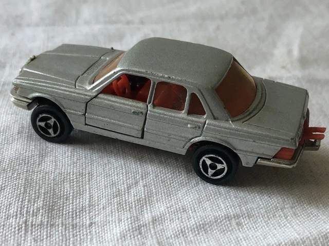 Voiture Tôle HUKY Mercedes Rouge 1/32 - Vintage - Bon état