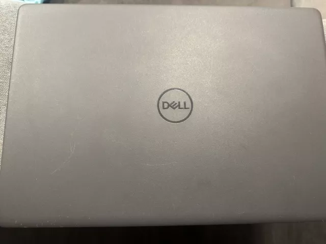Verkaufe einen ein Jahre altes Notebook von der Marke Dell 15“ Full HD