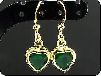 BOUCLES D'OREILLE EMERAUDE 2x7 mm Plaqué Or 18 K.