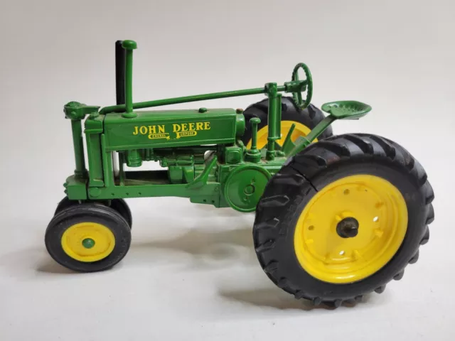 JOHN DEERE MODEL A GENERAL PURPOSE FARM TRACTOR MODEL Scale 1/16 Diecast