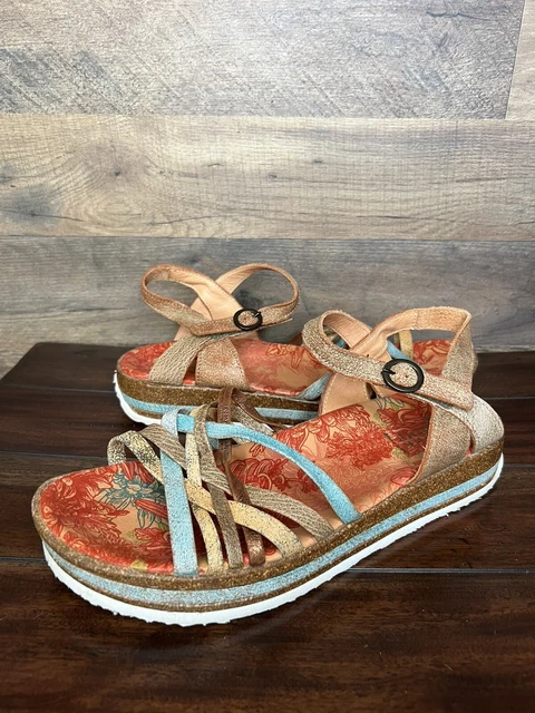 Think! Womens 99305 Multi Color Wedge Sandal  Size 42/11