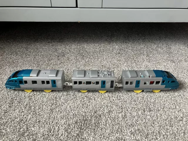 Tomy Tomica Trackmaster 2 Speed Bullet battery train