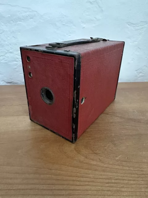 Red Kodak Brownie No2 Camera - Made in Great Britain.
