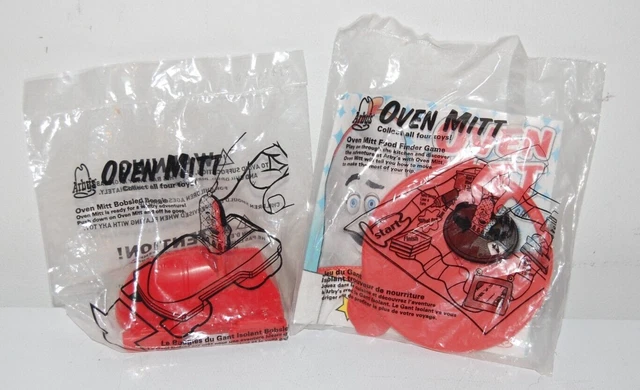2004 Arby's Advertising Fast Food Toys - Lot of 2 Oven Mitt