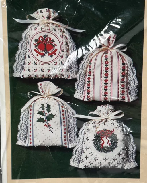 Creative Circle Sachet Kit 2702 SPECIAL SACKS Christmas Crewel Embroidery 1985