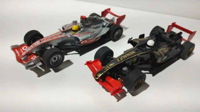 02cu "SCALEXTRIC" SCX COMPACT COCHE U 2 x F1 RENAULT FERRARI