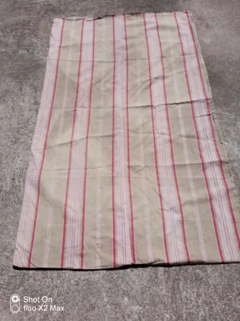 ancien grand sac paillasse fait dans une toile a matelas a rayures rouges/ R 293