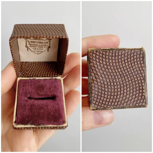 Vintage / Antique Ring Box Ring Display or Jewellery Presentation Case