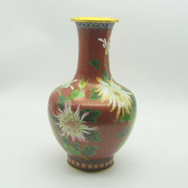 Chine. Grand vase en émaux cloisonné à décor de pivoines et oiseau, XXe