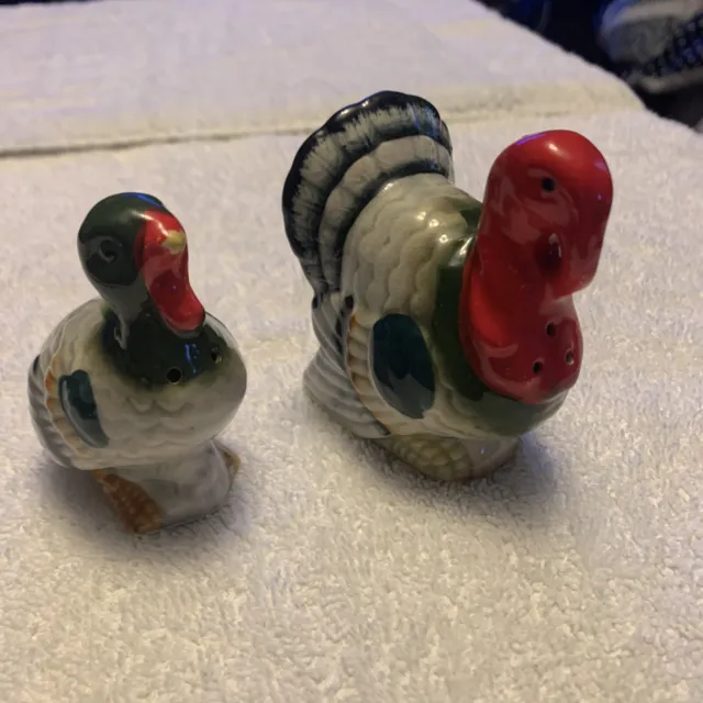 Vintage Turkey Ceramic Salt and Pepper Shakers Decorative Collectibles