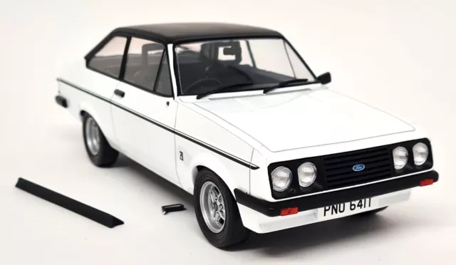 MCG 1/18 - Ford Escort Mk2 RS2000 1977 White Diecast Model Car Repairs