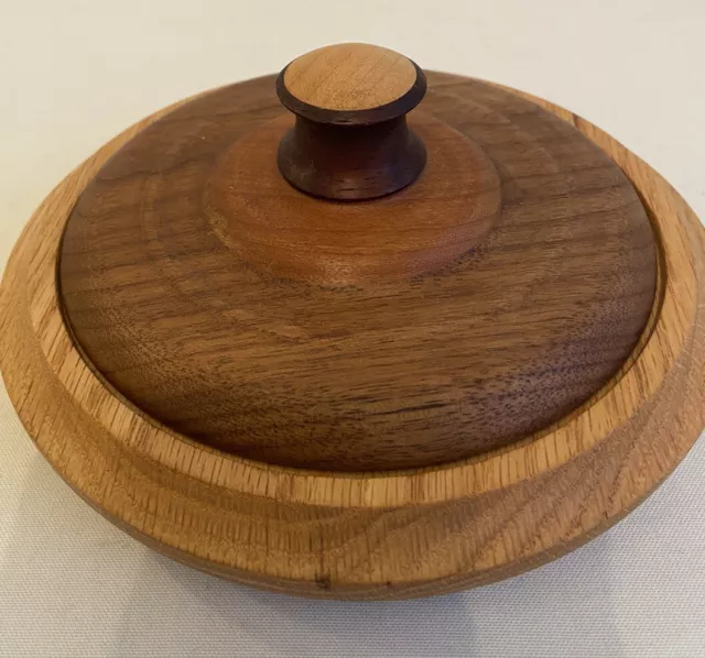 6" Vintage Hand Carved Wooden Bowl with lid. Very nice Condition