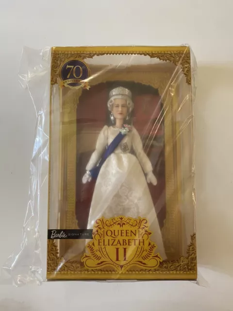 Mattel Barbie Signature Jubilé de Platine Queen Elizabeth II CERTIFIED
