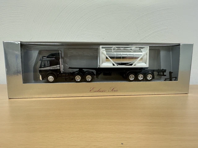 HERPA - CAMION avec remorque citerne 3 essieux KLEIGREWE - MERCEDES