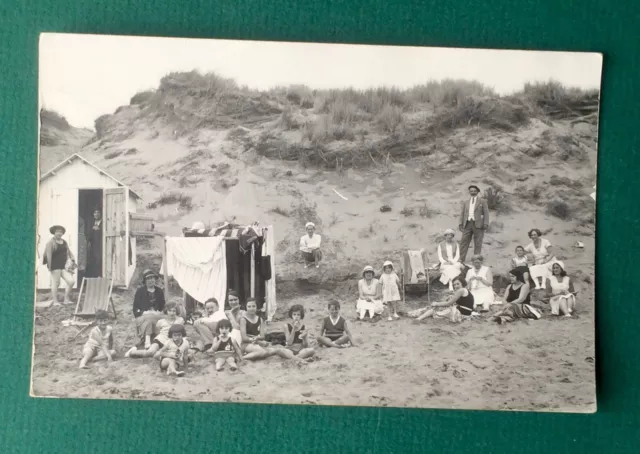 CARTE PHOTO Portrait PLAGE Cabine sable Chaise longue Famille enfants Dune sable