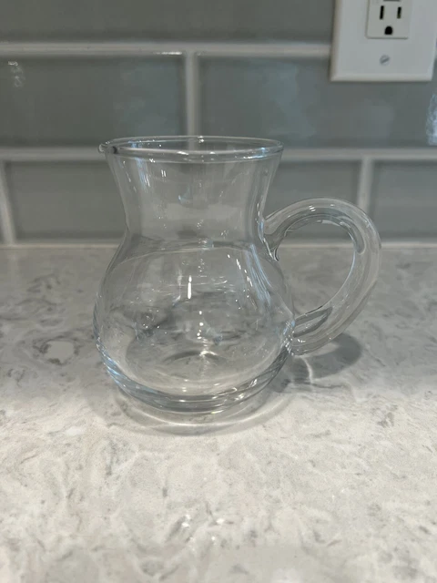 Clear pitcher—small