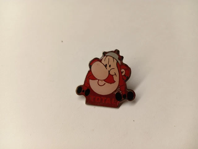 Pins Pin's Lapel Pin Badge Collection Vintage Station Logo
