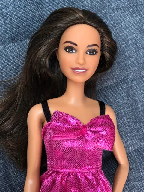 2015 BARBIE Doll Fashionistas Brunette with Brown Eyes Mattel.