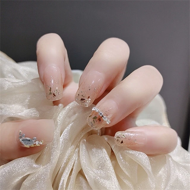 Prensa cuadrada corta de uñas cuadrada brillante de color desnudo para arte de uñas 24 piezas