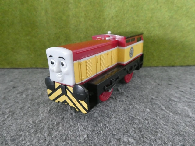 CAPSULE PLARAIL THOMAS le moteur de réservoir et ses amis trois d