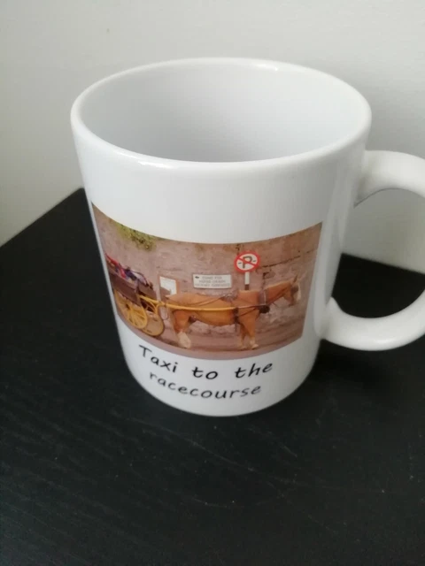 Tasse. Design Taxi À L'hippodrome Imprimé. Pour Toutes Occasions