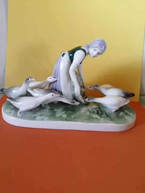 Ens Figur Frau Gänsemagd