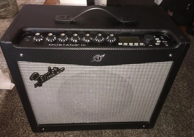 1 Ampli Guitare 100w FENDER MUSTANG III