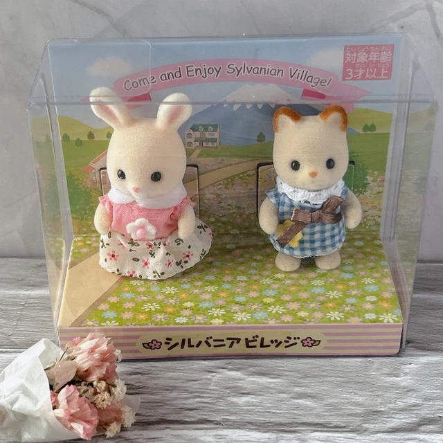 Lotto 13 Bambini Sylvanian Families &ndash; Husky, Conigli Flora, Calico Critters, Multicolor