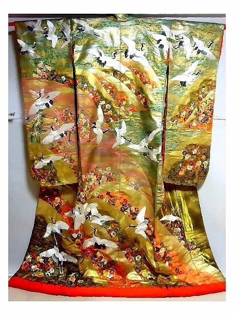Japanese Kimono Uchikake Luxurious Wedding Embroidery Pure Silk 193cm Gold K1449