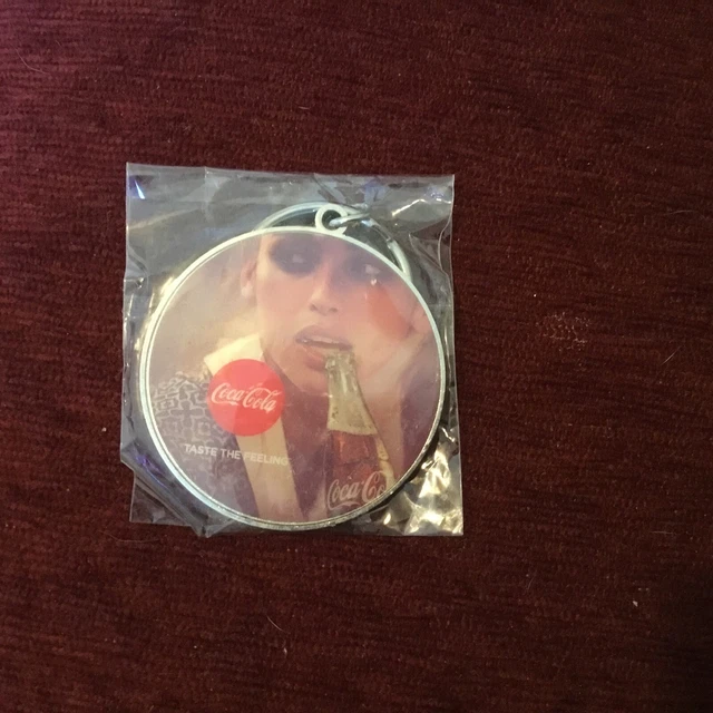Coca Cola Collectible Key Chain Iconic Picture New In Pkg